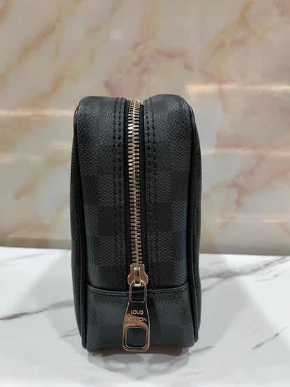 Lv Toilet Pouch GM Graphite(CHIP)