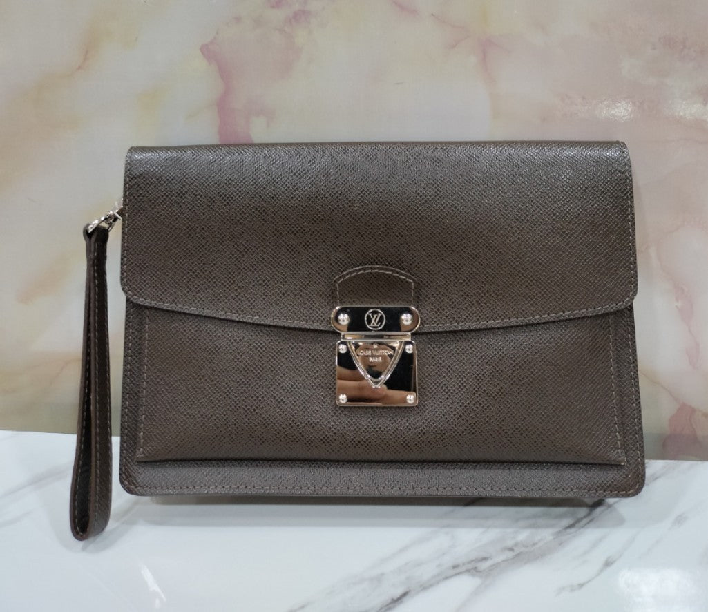 Lv Belair Grizzly Clutch Taiga Brown 2011