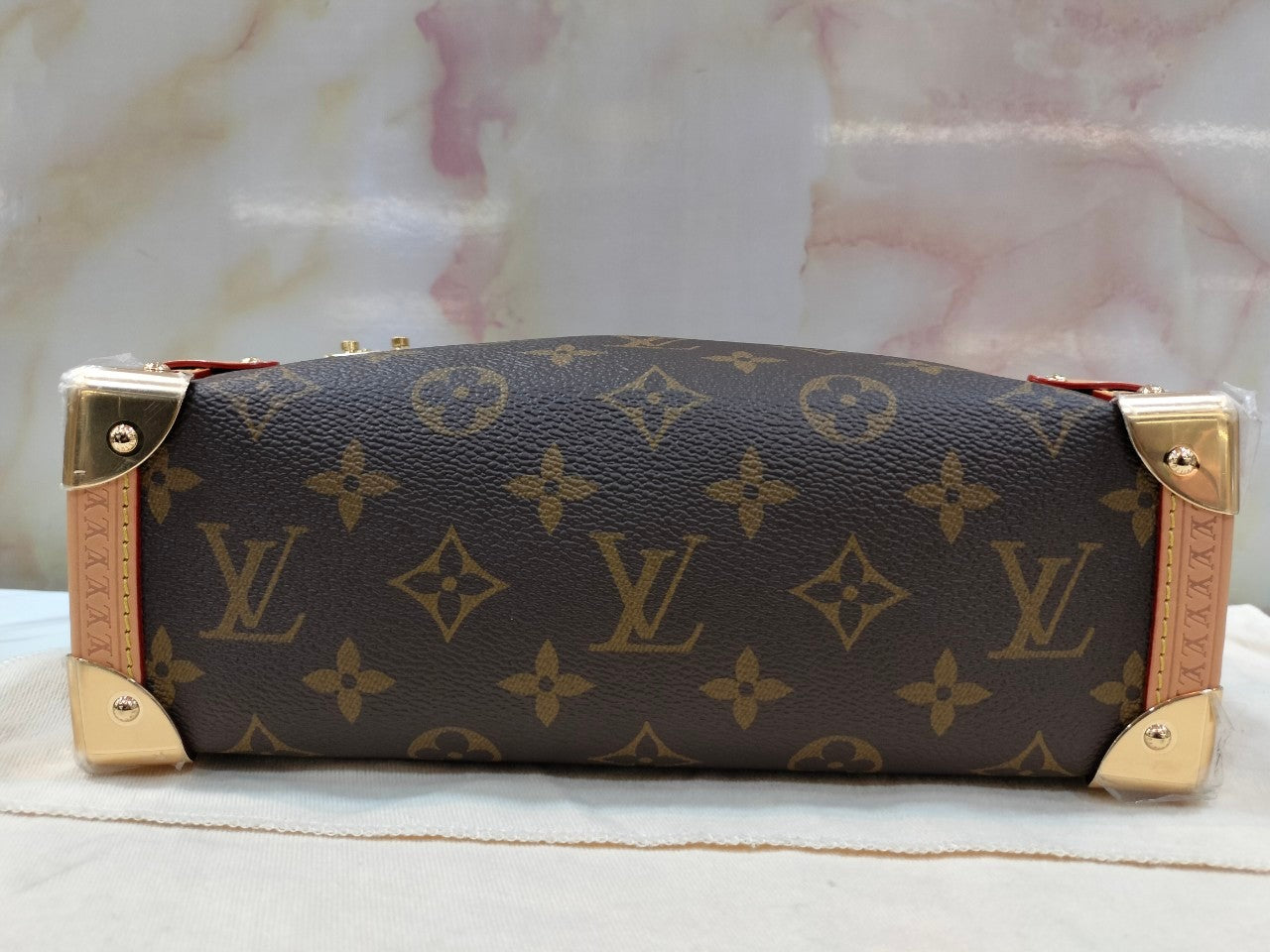 *Neverbeen Used* LV Side Trunk MM Monogram (CHIP)