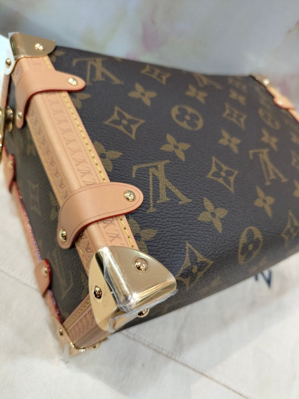 *Neverbeen Used* LV Side Trunk MM Monogram (CHIP)