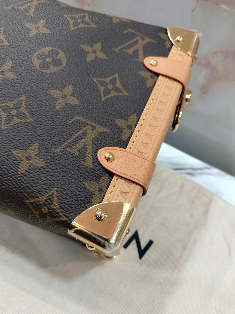 *Neverbeen Used* LV Side Trunk MM Monogram (CHIP)