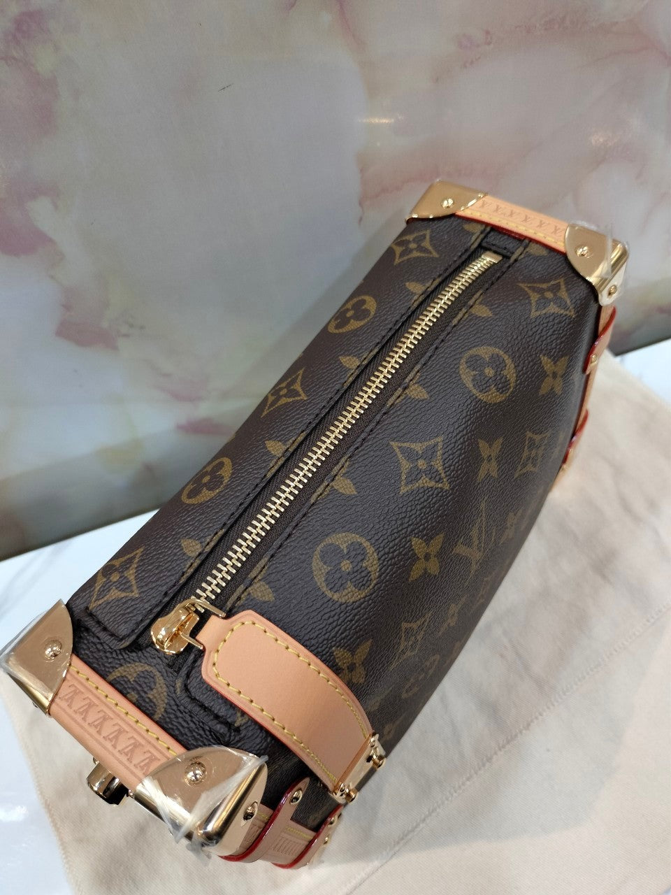 *Neverbeen Used* LV Side Trunk MM Monogram (CHIP)