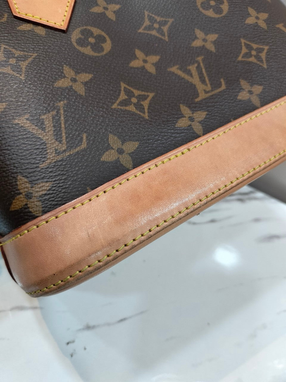 LV Alma BB Monogram 2019