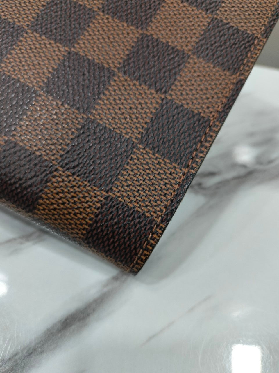 LV Portefeuille Marco Wallet Damier