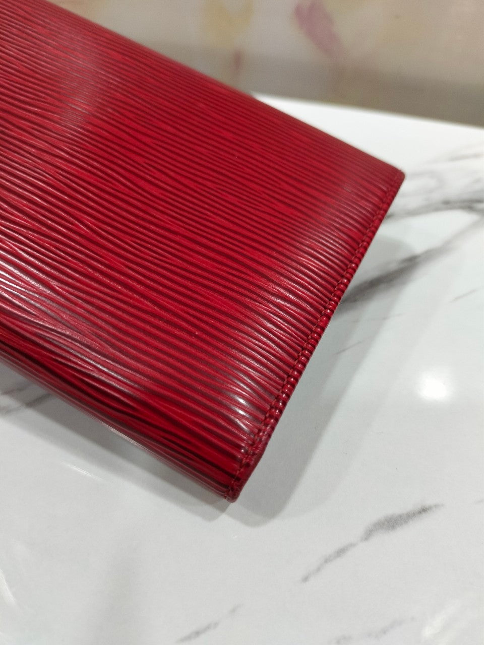 Lv Toledo Portefeuille Tresor Wallet Epi Red