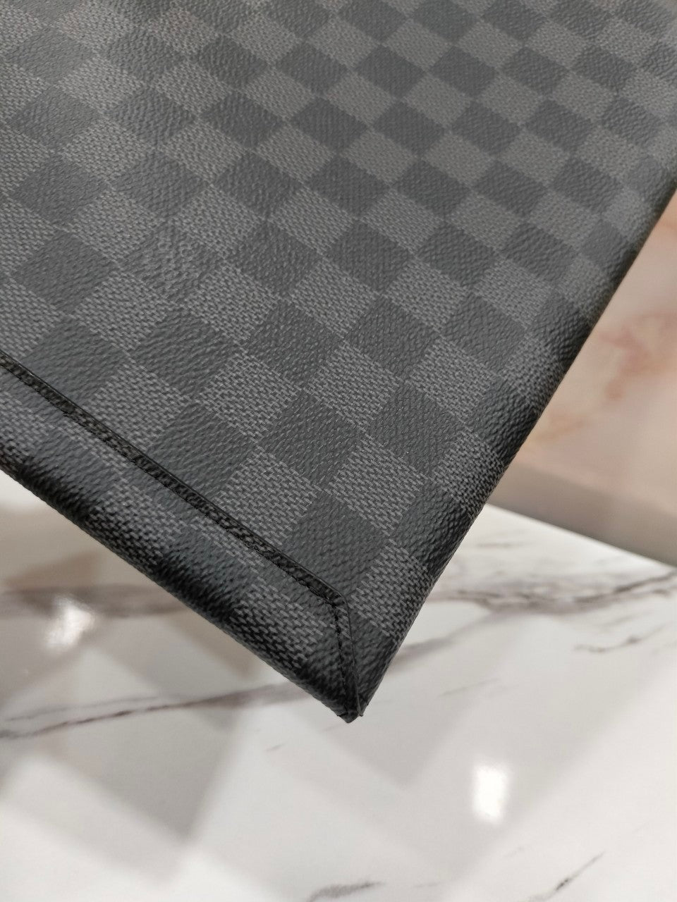 Lv Alpha Triple Pochette Graphite 2019