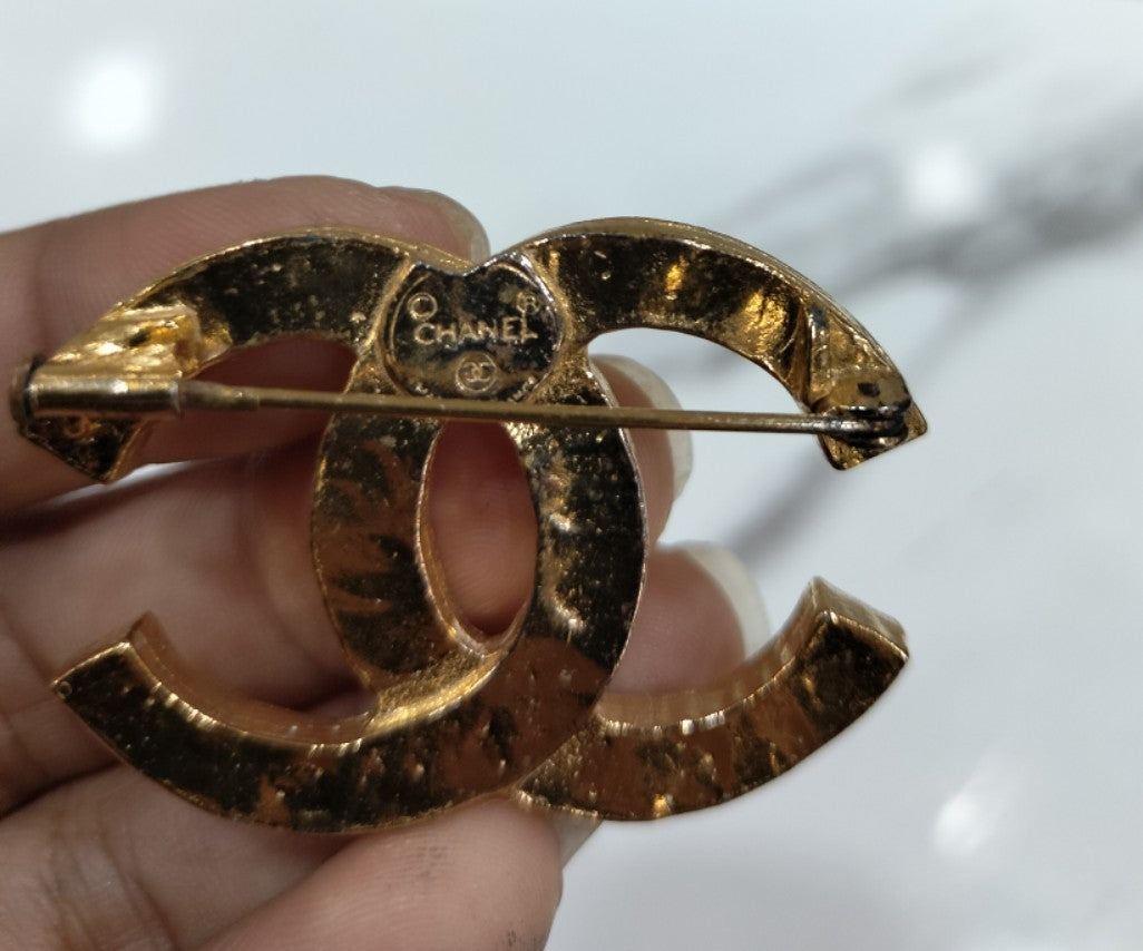 Chanel Brooch Crystal Gold GHW