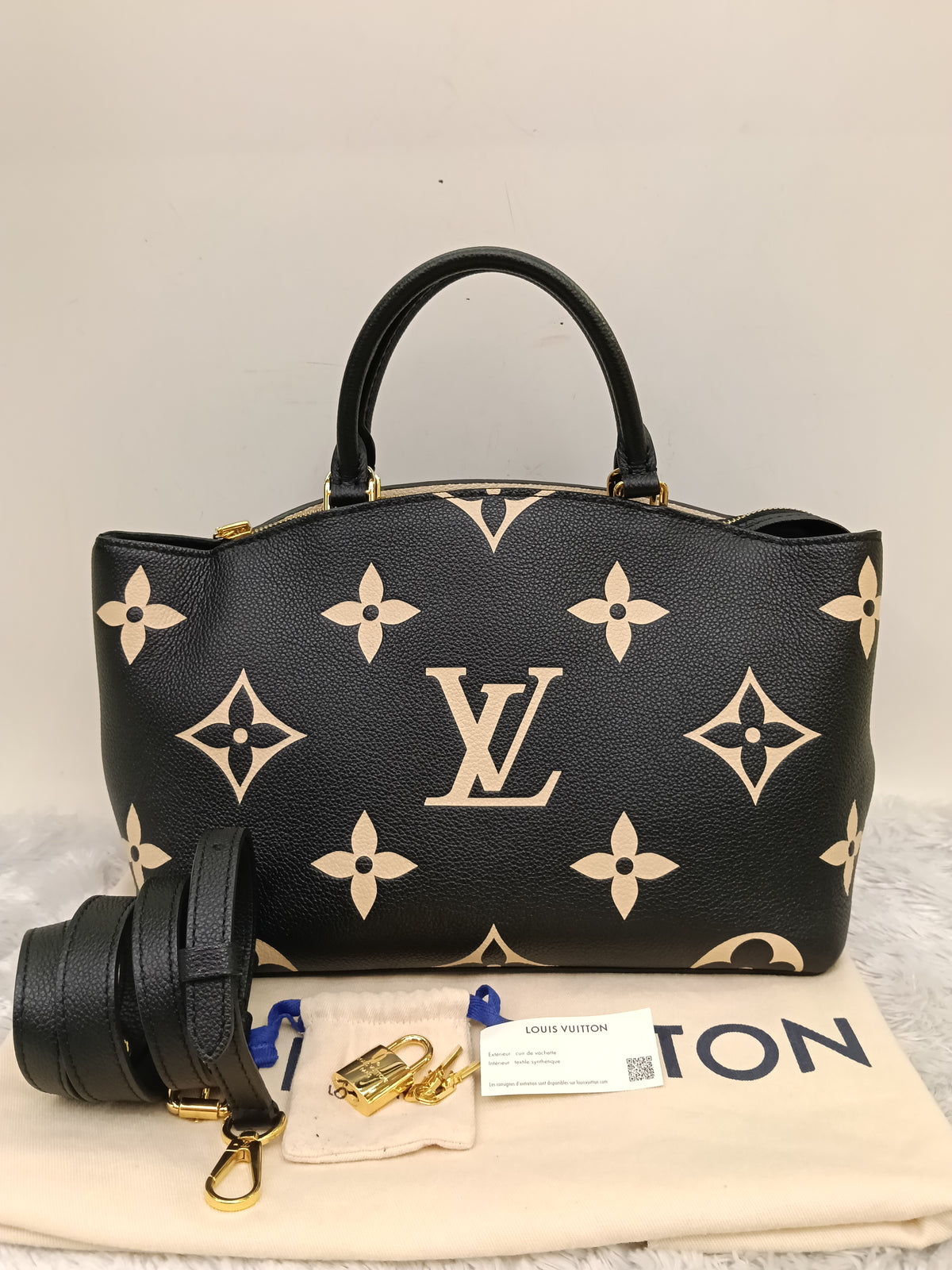 LV Petit Palais Monogram Empreinte Noir Creme (CHIP)