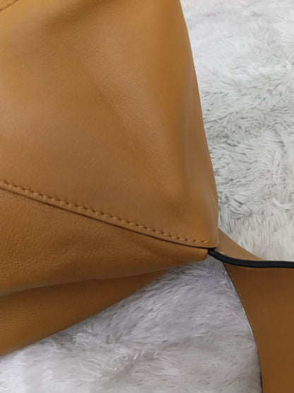 Loewe Puzzle Hobo Calfskin Warm Desert GHW 2022