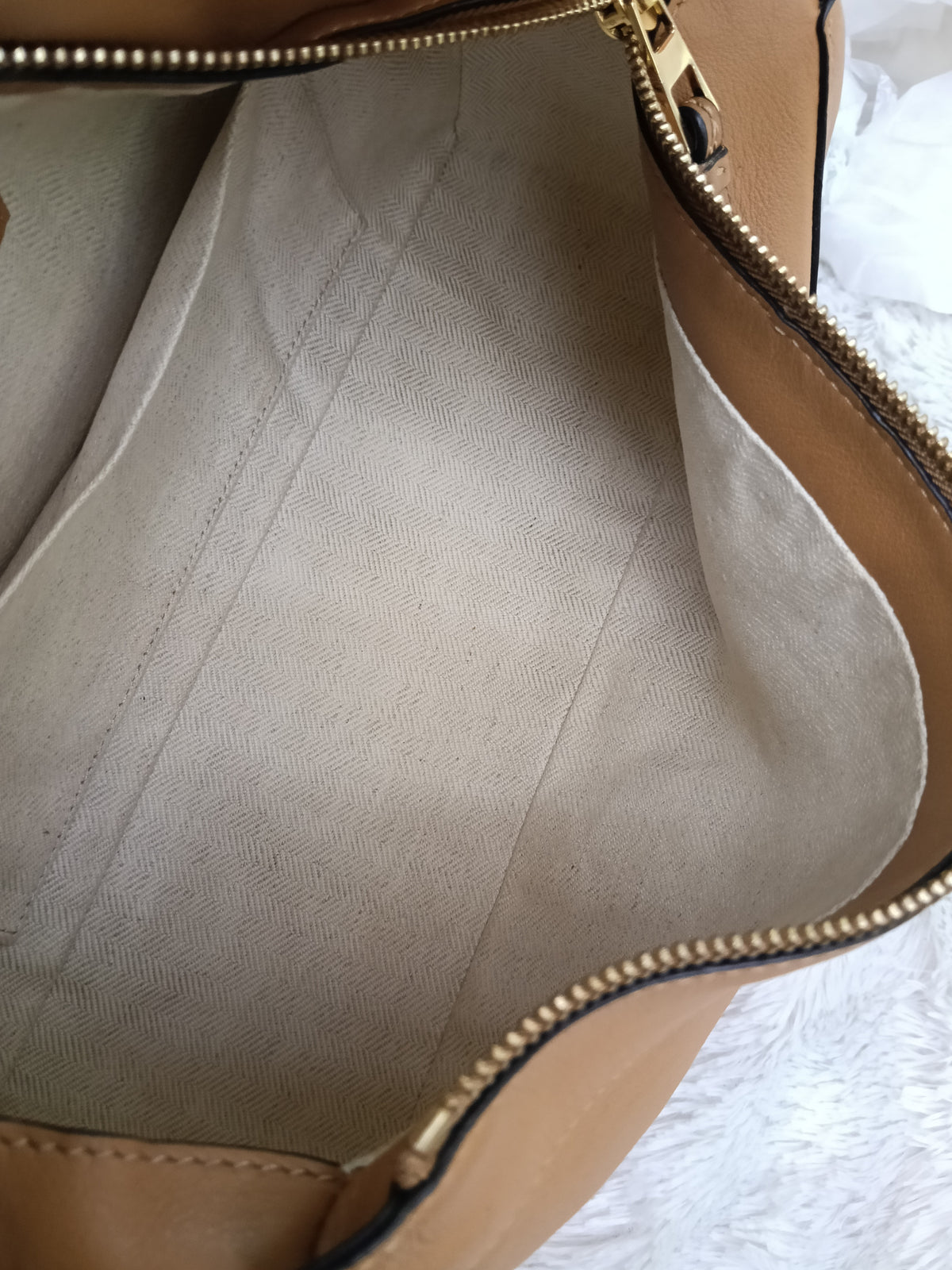 Loewe Puzzle Hobo Calfskin Warm Desert GHW 2022