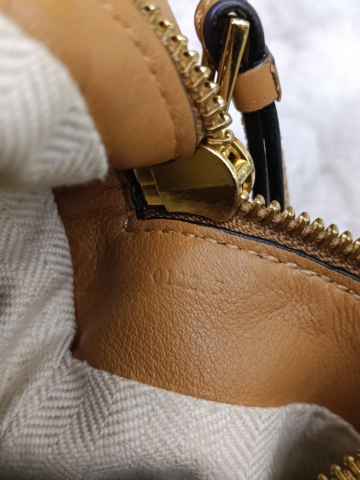 Loewe Puzzle Hobo Calfskin Warm Desert GHW 2022