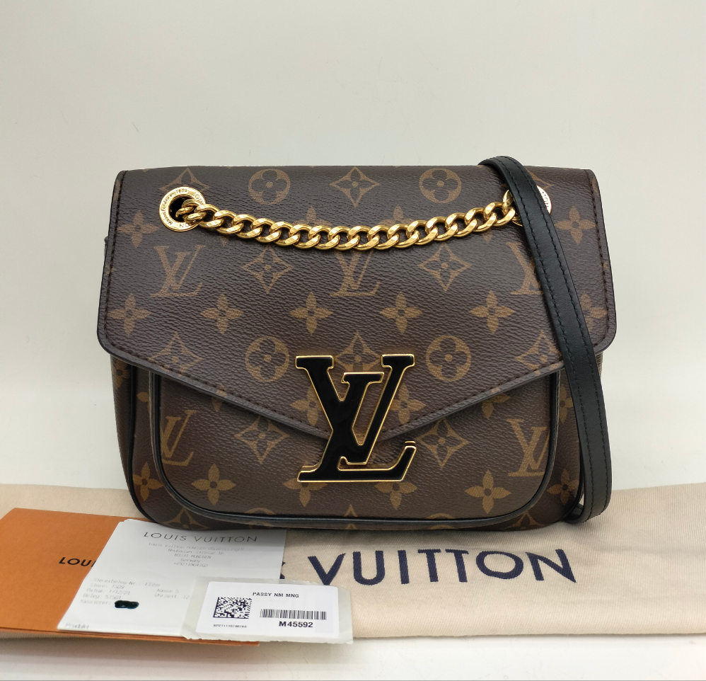 LV Passy NM Monogram 2021 (CHIP)