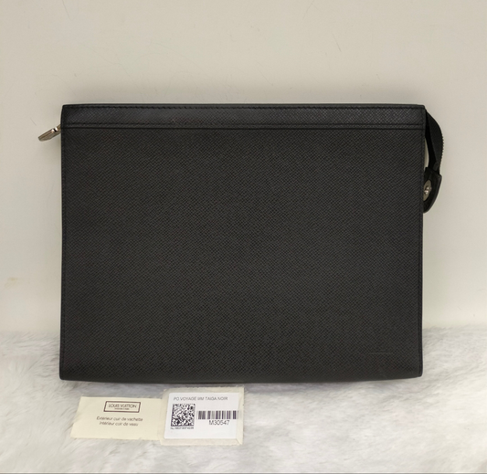 LV Pochette Voyage Taiga Noir 2018