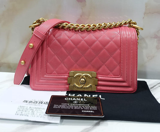 Chanel Boy 20 Small Caviar Salmon GHW #25
Size 20x12x8cm