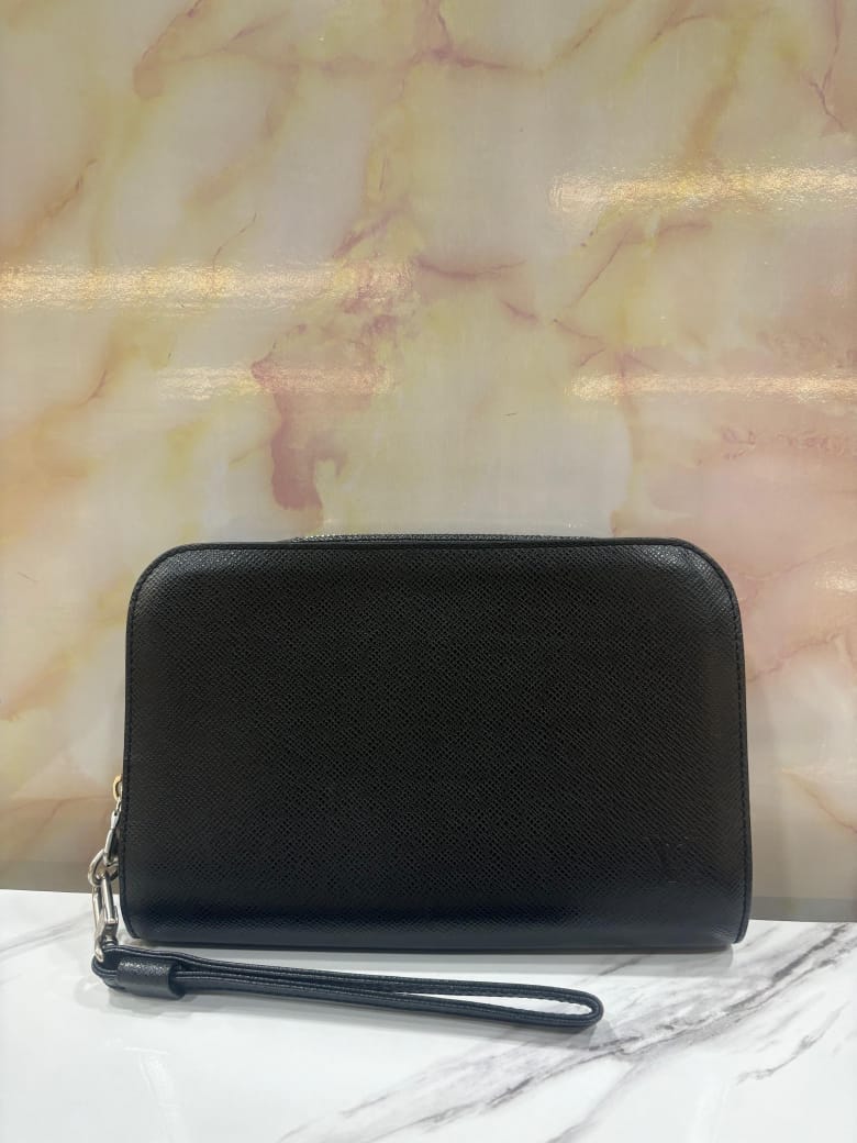 LV Baikal Clutch Taiga Black