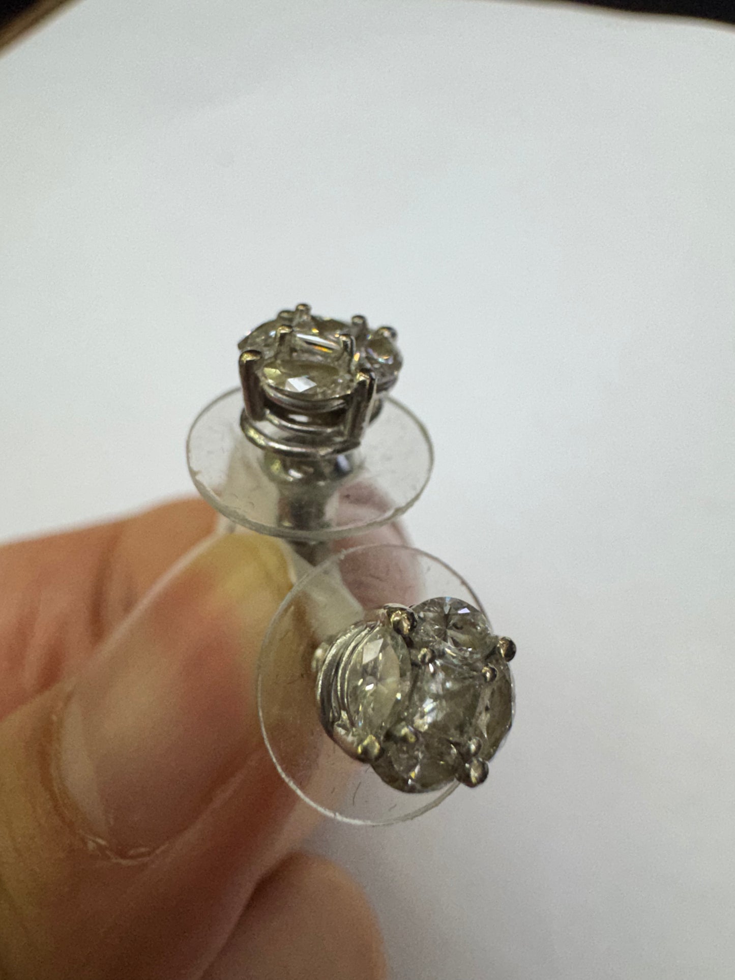 17. Diamond Earing
