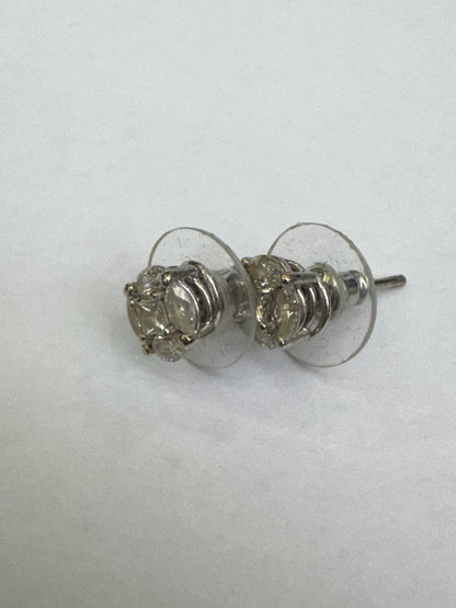 17. Diamond Earing