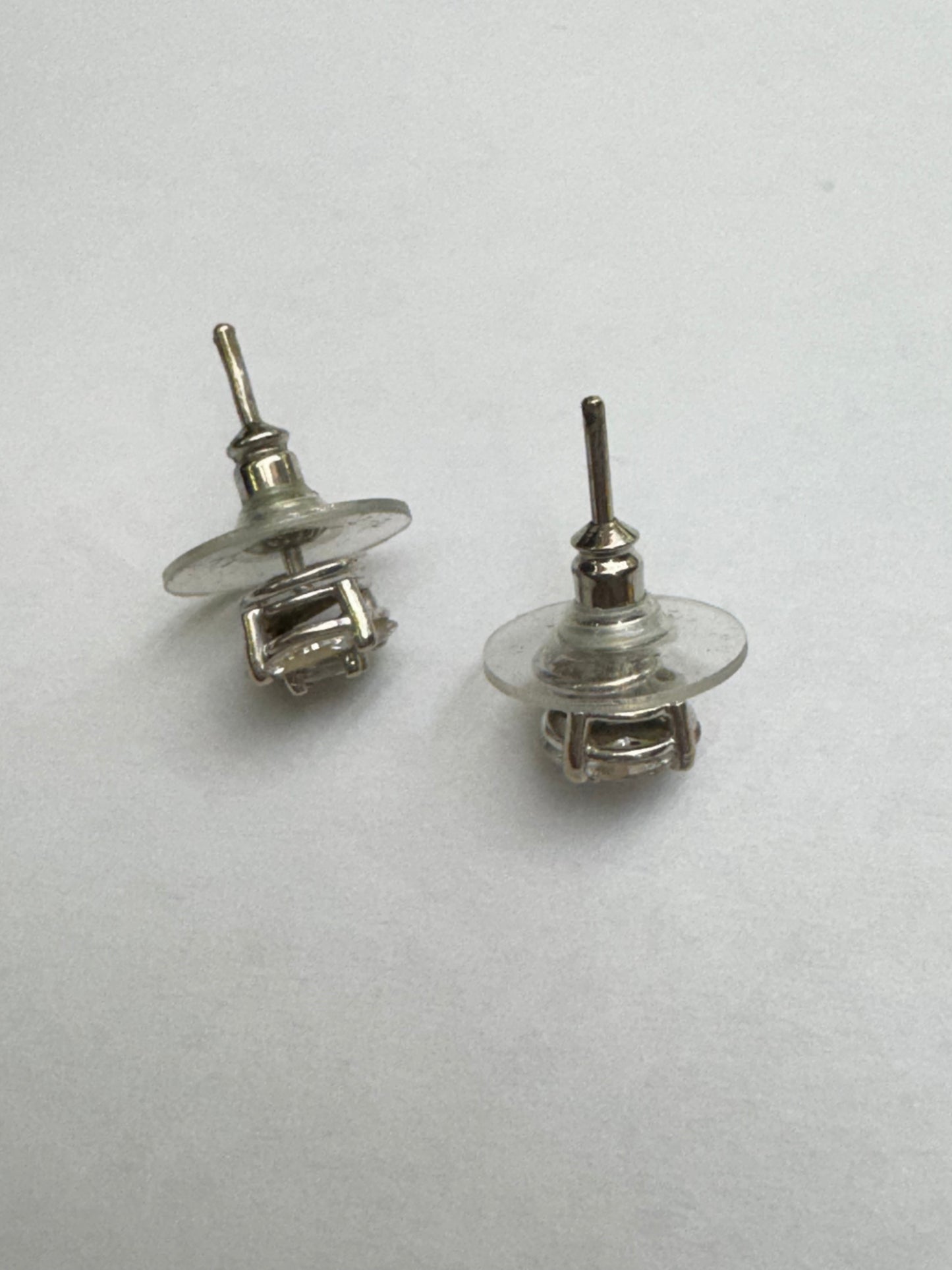 17. Diamond Earing