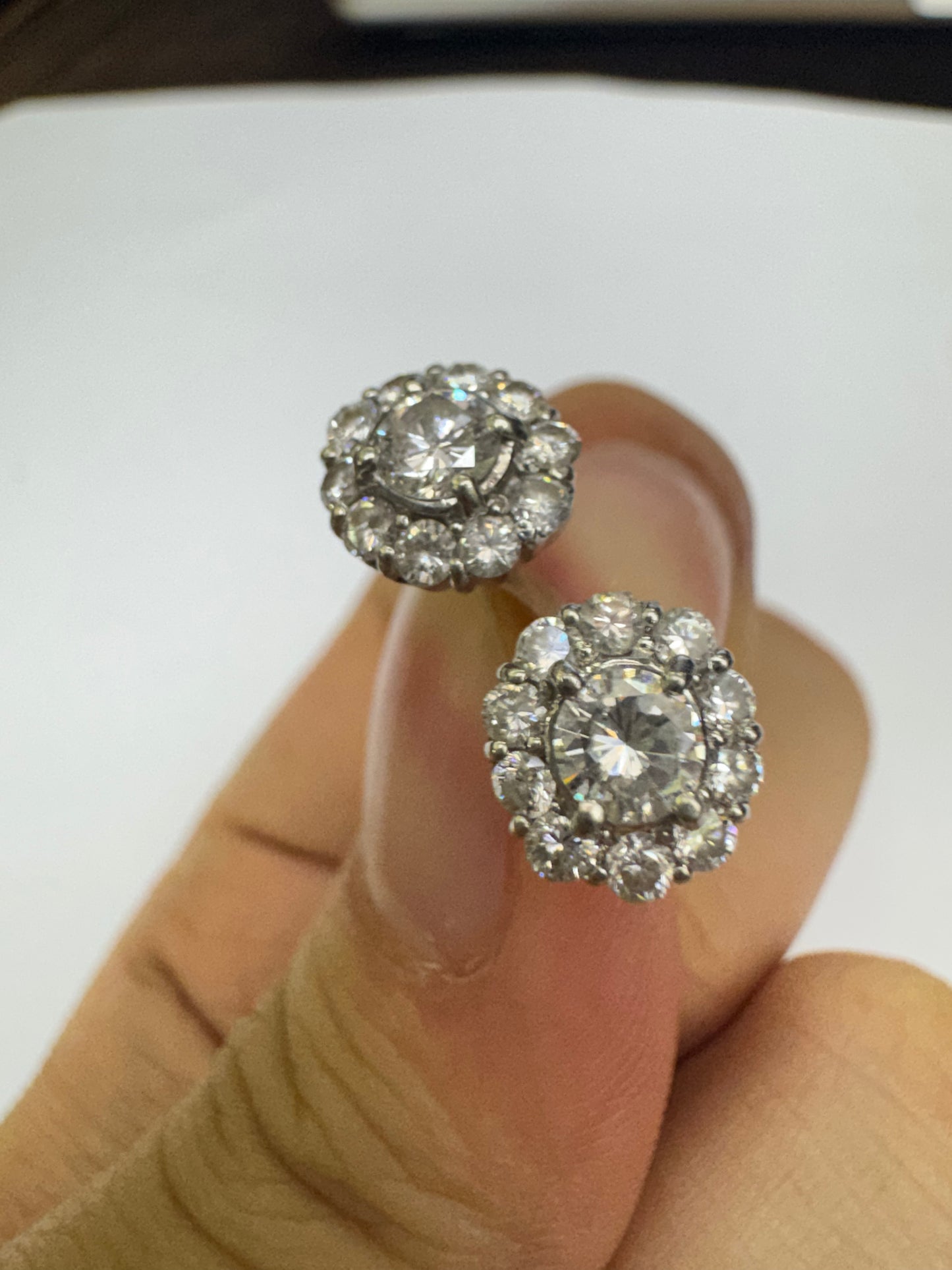 16. Diamond earing