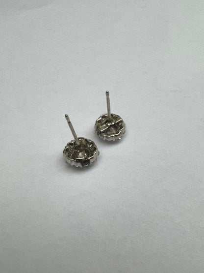 16. Diamond earing