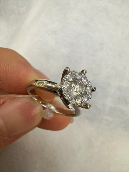 Ring Diamond Center: 0.29ct, keliling: 0.32ct, white gold: 5.35gr