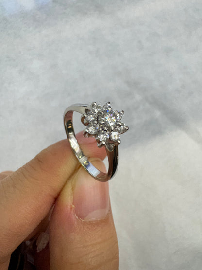 Ring diamond Center: 0.29ct, keliling: 0.32ct, PT900, Total 5gr