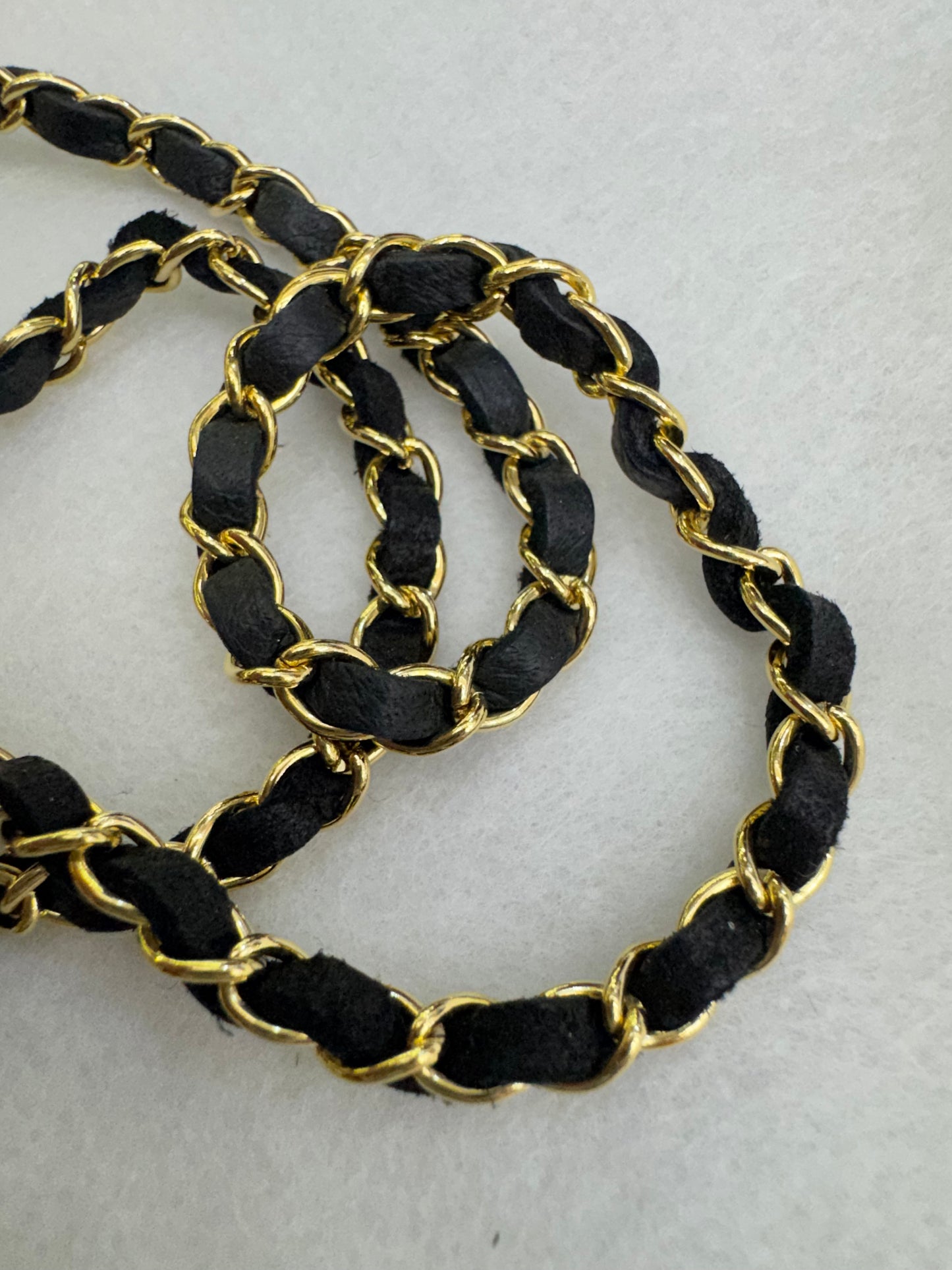 Chanel Necklace Parfume N5 Black GHW (Nota pembelian)