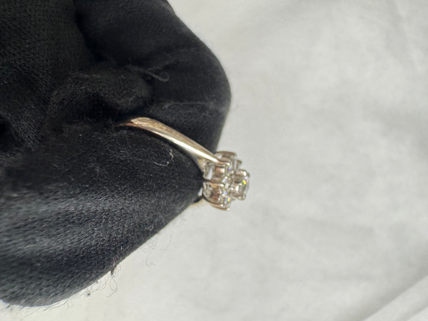 Ring diamond Center: 0.29ct, keliling: 0.32ct, PT900, Total 5gr