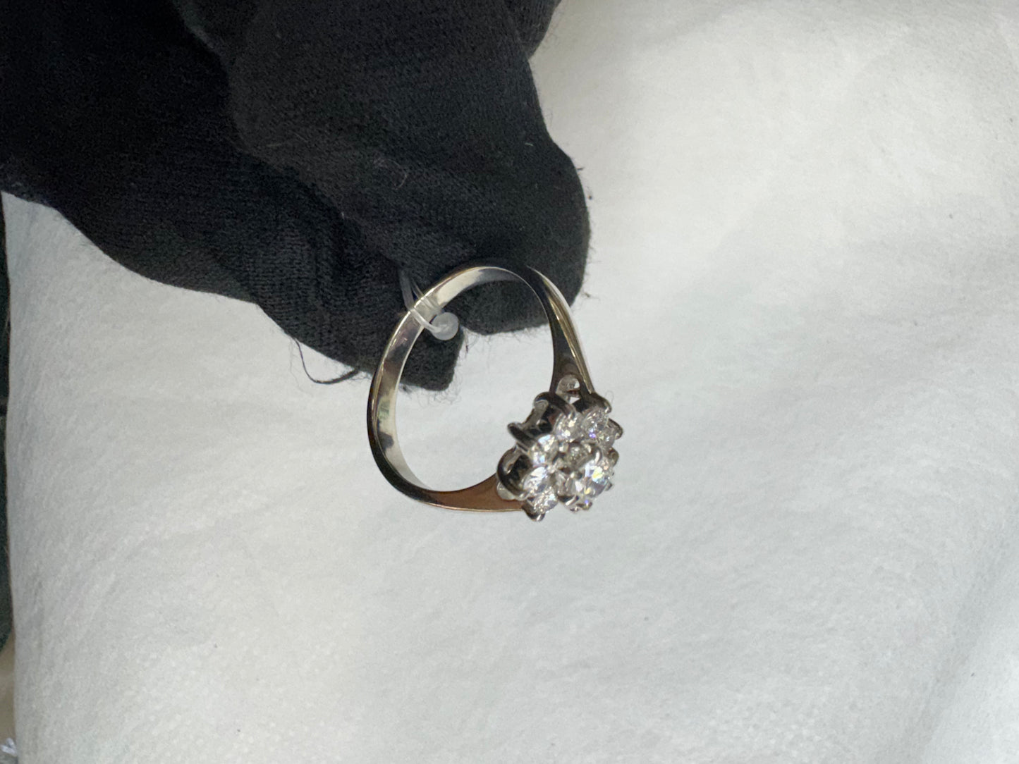 Ring diamond Center: 0.29ct, keliling: 0.32ct, PT900, Total 5gr