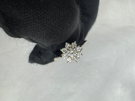 Ring diamond Center: 0.29ct, keliling: 0.32ct, PT900, Total 5gr