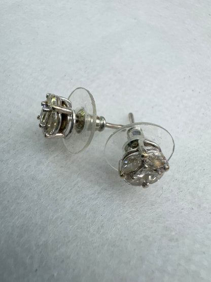 17. Diamond Earing