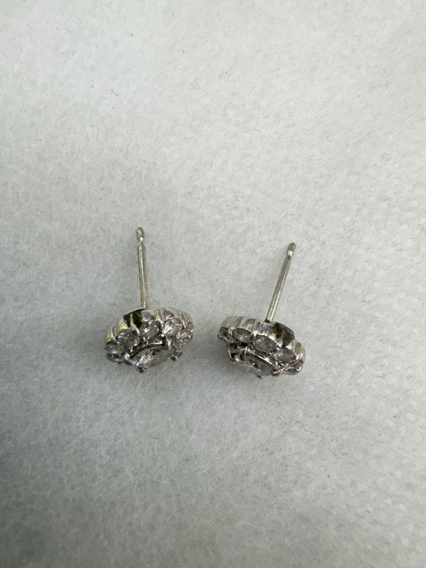 16. Diamond earing