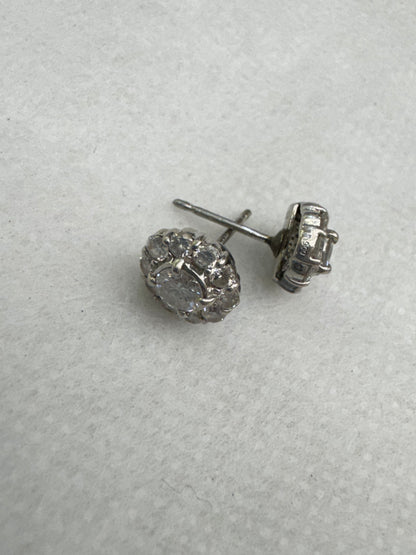 16. Diamond earing
