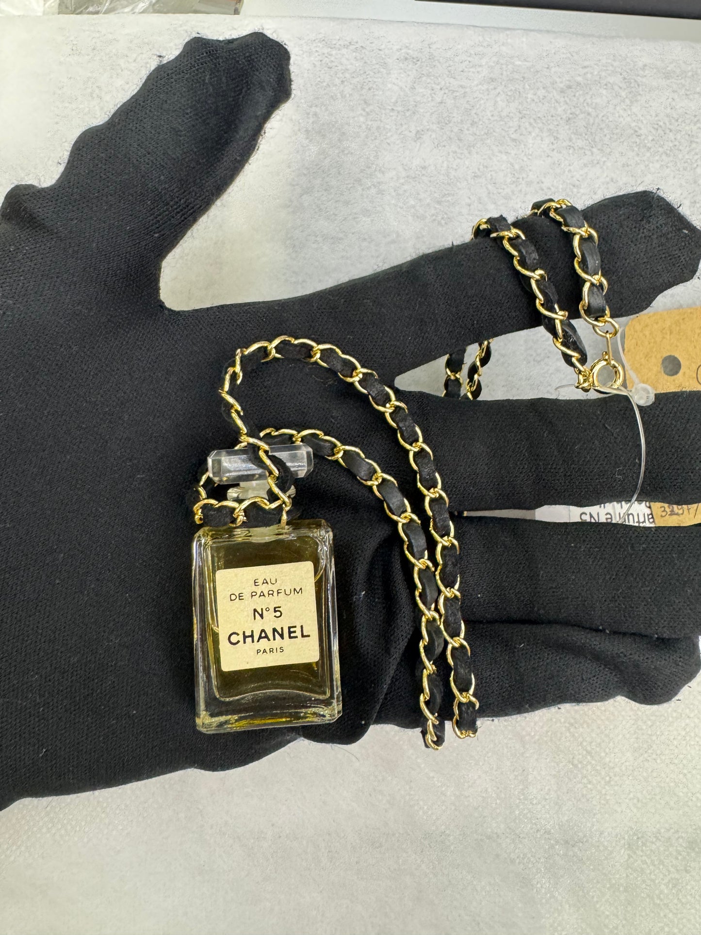 Chanel Necklace Parfume N5 Black GHW (Nota pembelian)