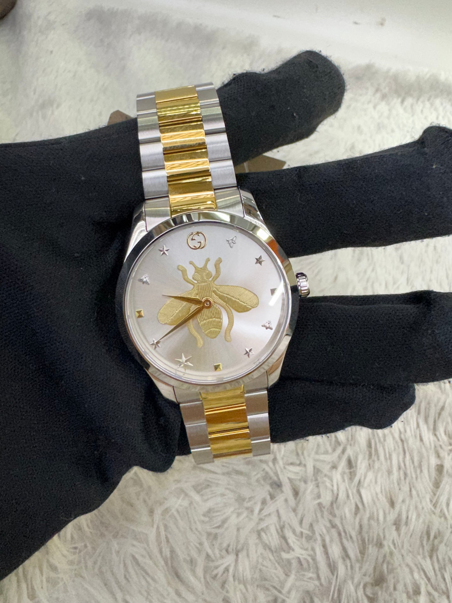 New Gucci G-Timeless Bee Quartz Watch Two Tone 38mm Stainless Steel (Spons, Certificate, DB)