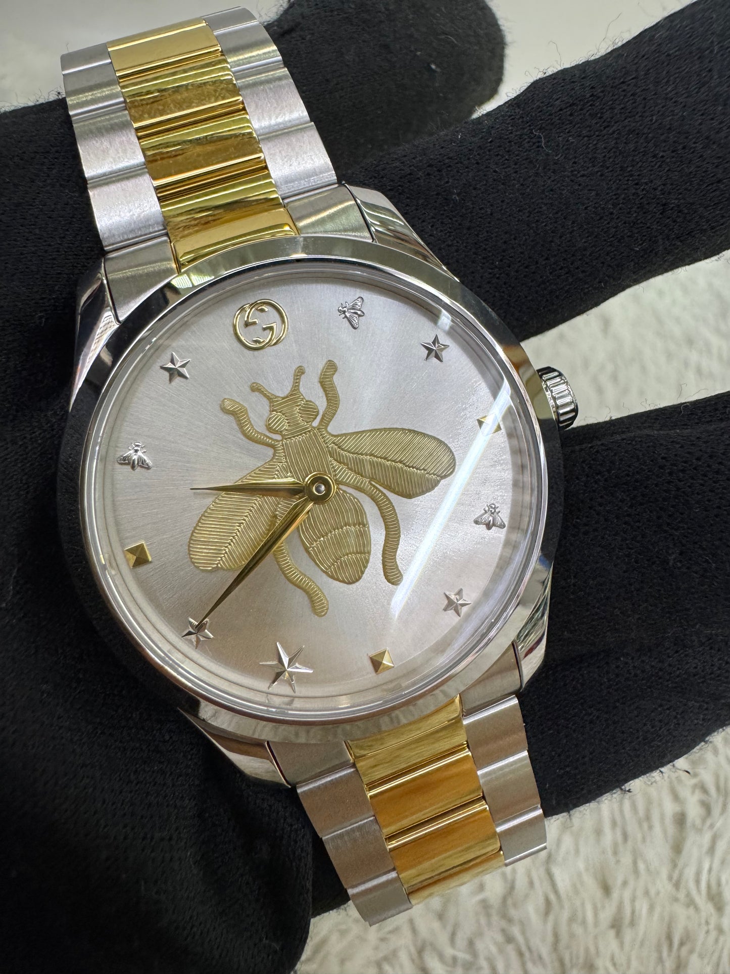 New Gucci G-Timeless Bee Quartz Watch Two Tone 38mm Stainless Steel (Spons, Certificate, DB)