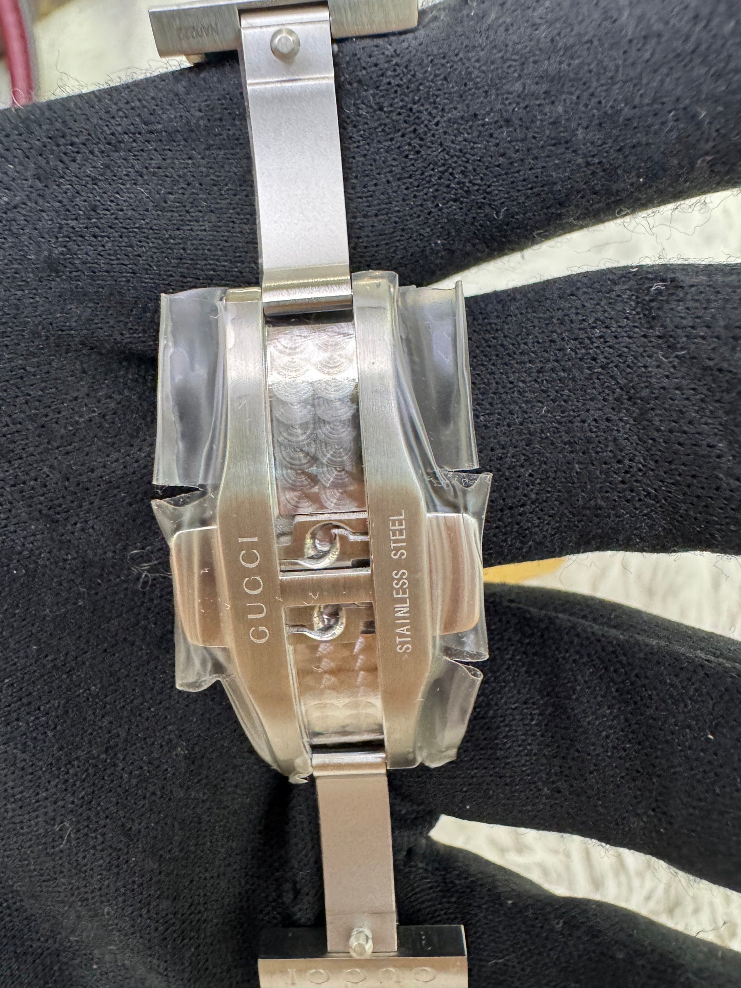 New Gucci G-Timeless Bee Quartz Watch Two Tone 38mm Stainless Steel (Spons, Certificate, DB)