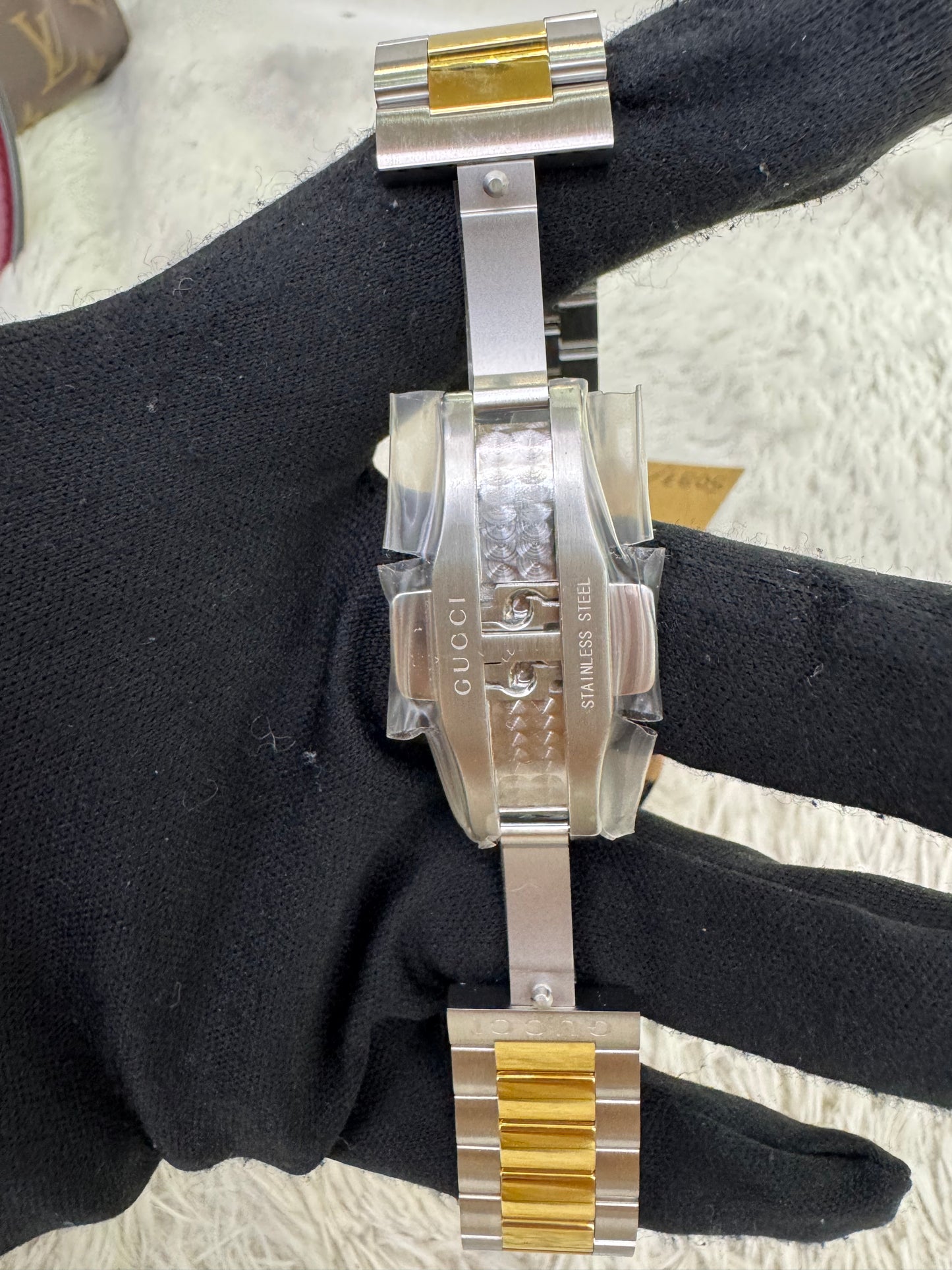 New Gucci G-Timeless Bee Quartz Watch Two Tone 38mm Stainless Steel (Spons, Certificate, DB)