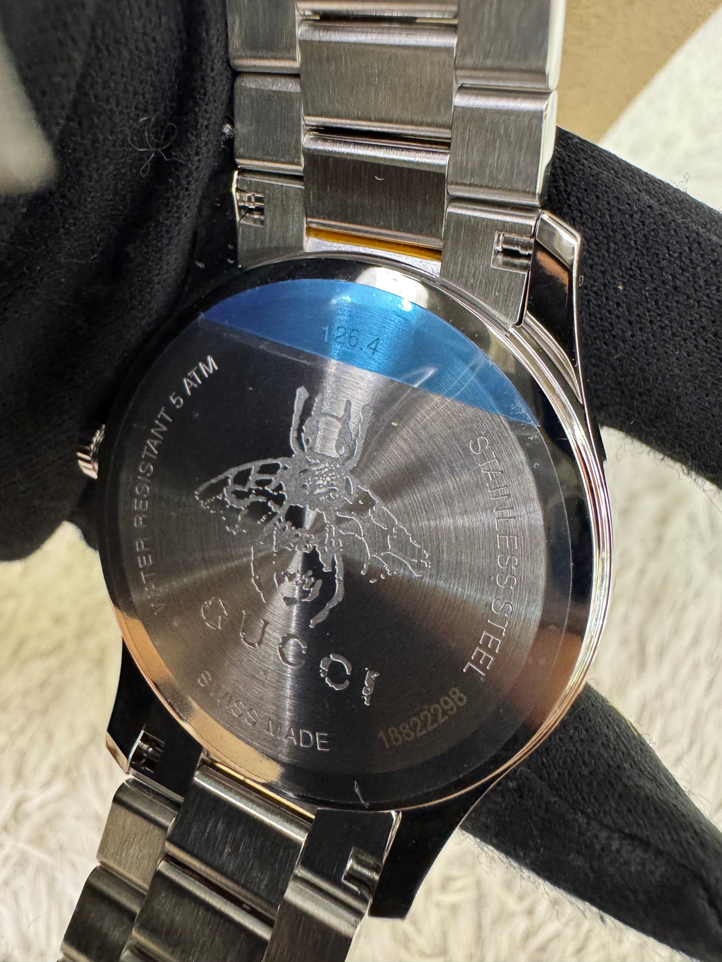 New Gucci G-Timeless Bee Quartz Watch Two Tone 38mm Stainless Steel (Spons, Certificate, DB)