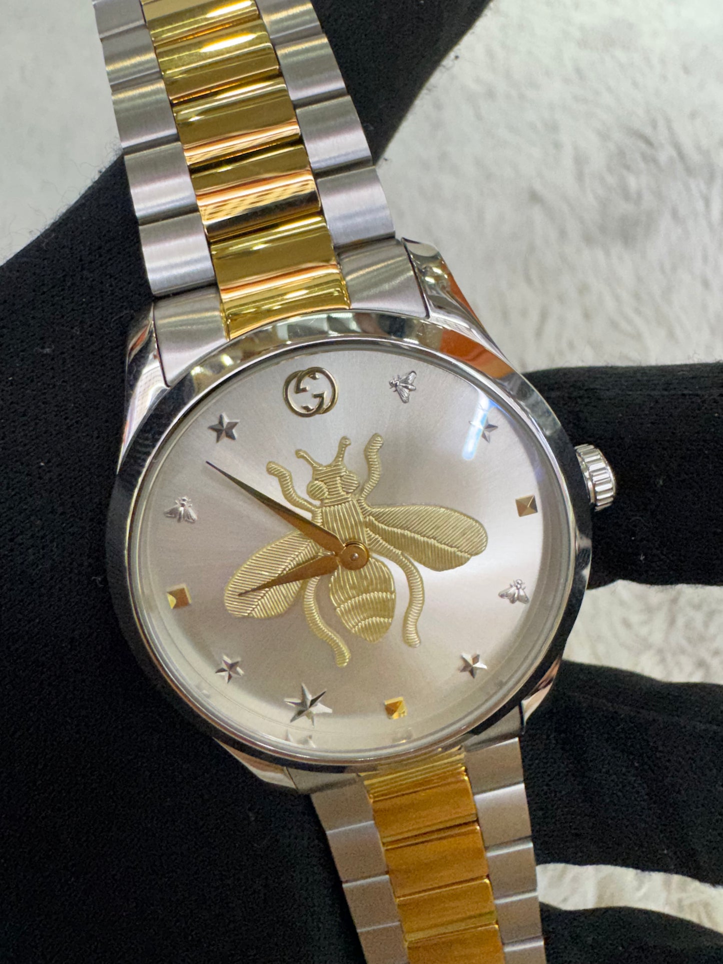 NEW Gucci G-Timeless Bee Quartz Watch Two Tone 38mm Stainless steel (Rec)