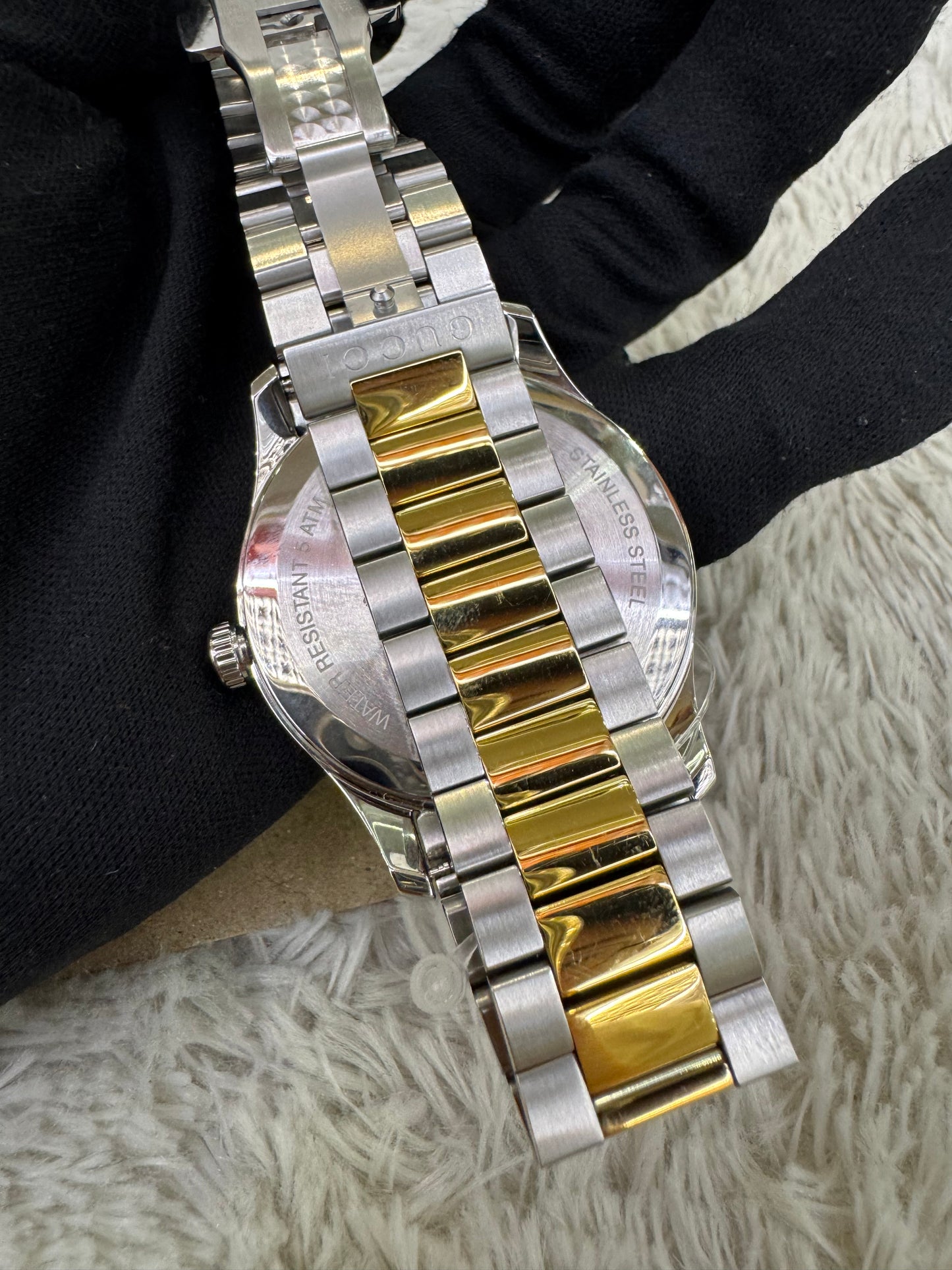 NEW Gucci G-Timeless Bee Quartz Watch Two Tone 38mm Stainless steel (Rec)