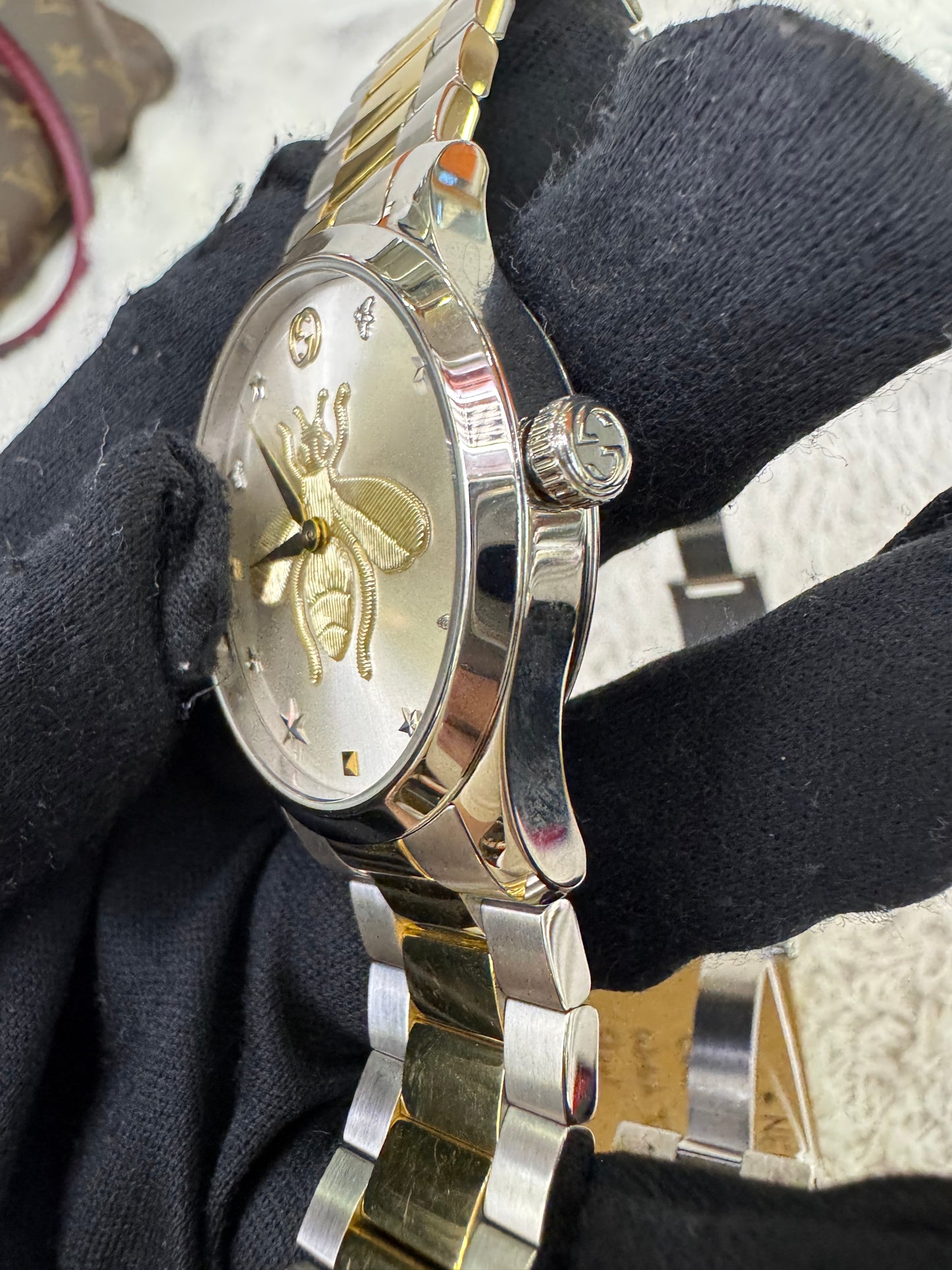NEW Gucci G-Timeless Bee Quartz Watch Two Tone 38mm Stainless steel (Rec)