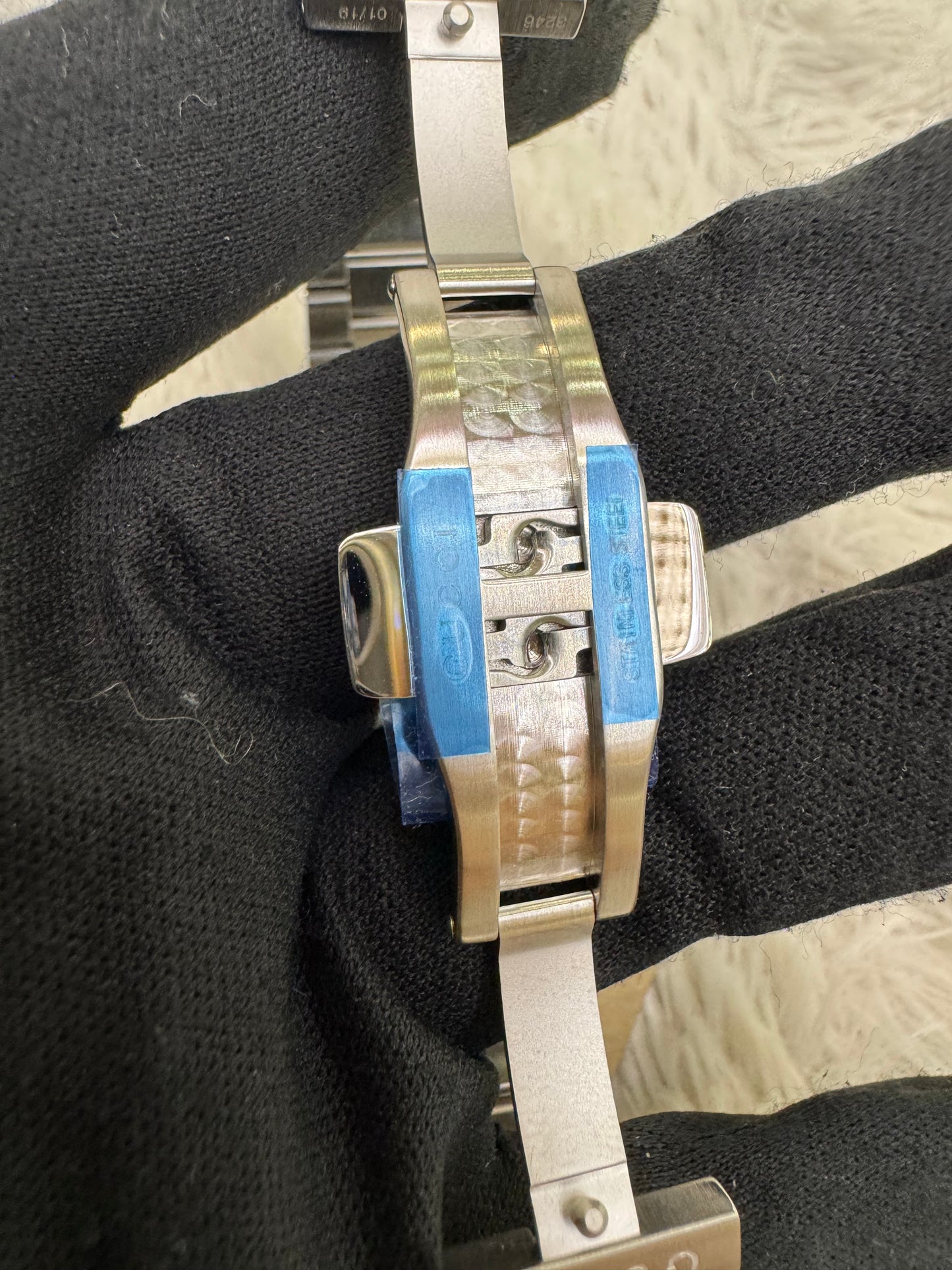 New Gucci G-Timeless Bee Quart Watch 38mm Stainless Steel Silver (Spons, Certificate Authentic, DB)