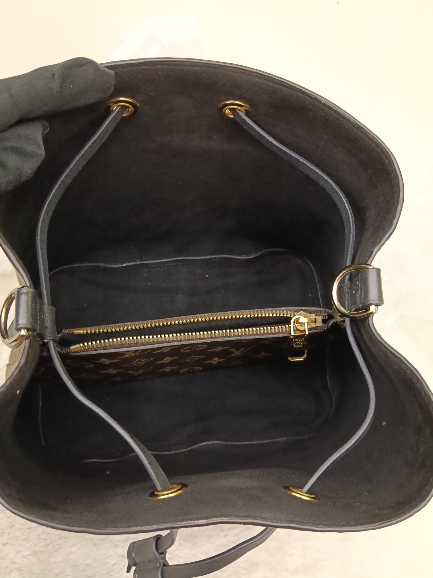 LV Neo Noe MM Monogram Noir 2018