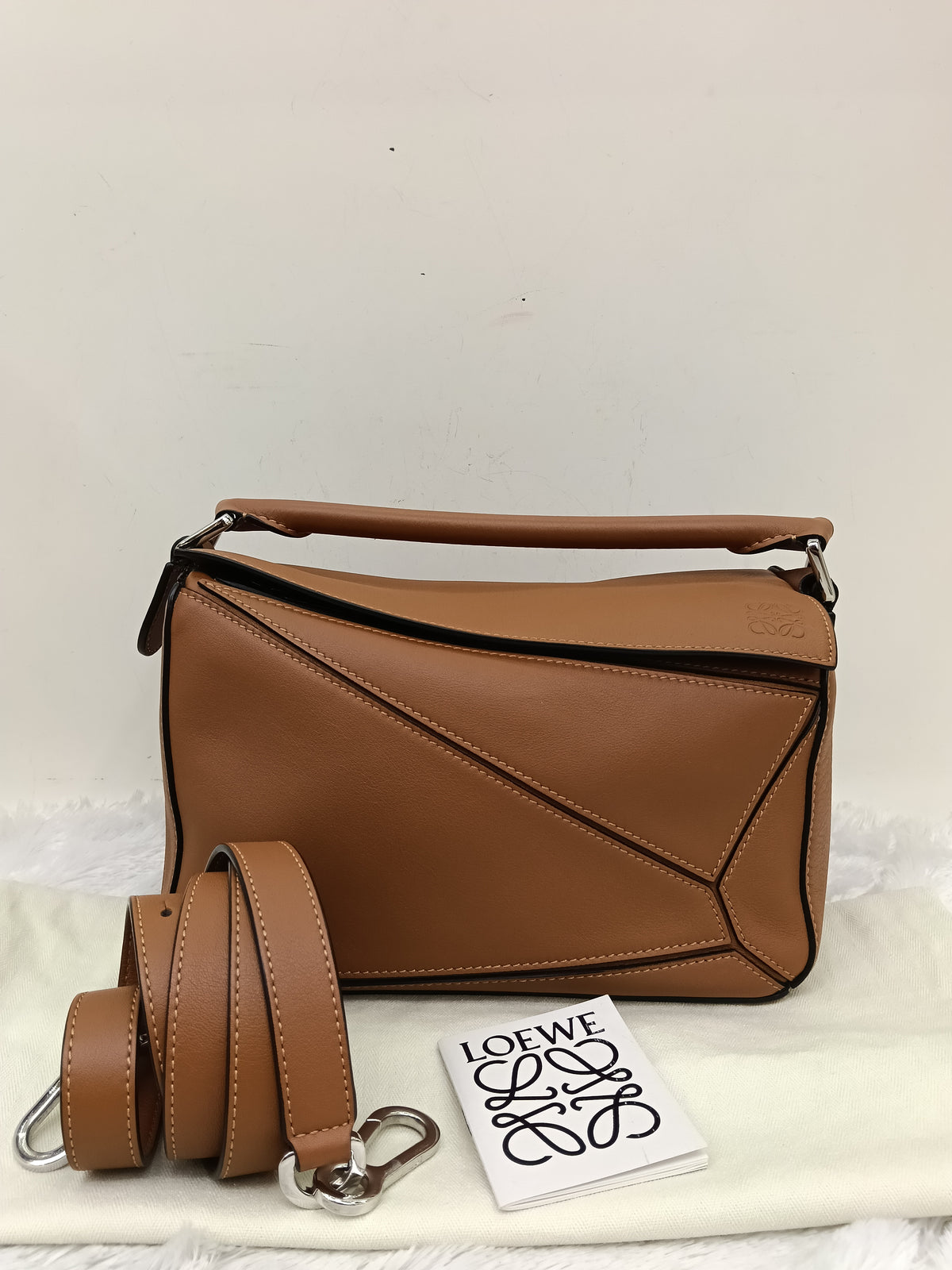 Loewe Puzzle Small Calfskin Tan SHW 2022