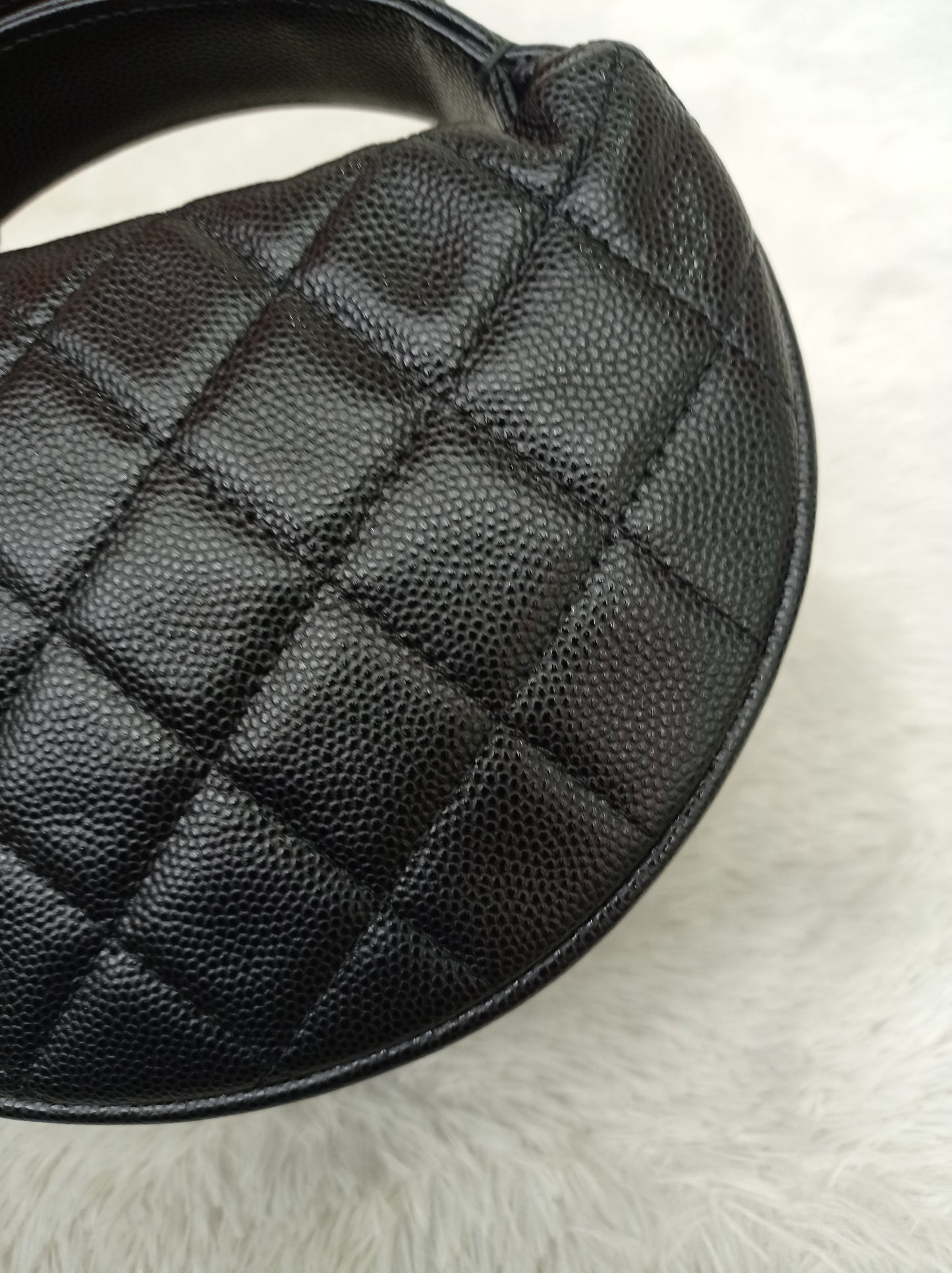 Chanel Polly Pocket Pouch Hobo Caviar Black GHW (CHIP)