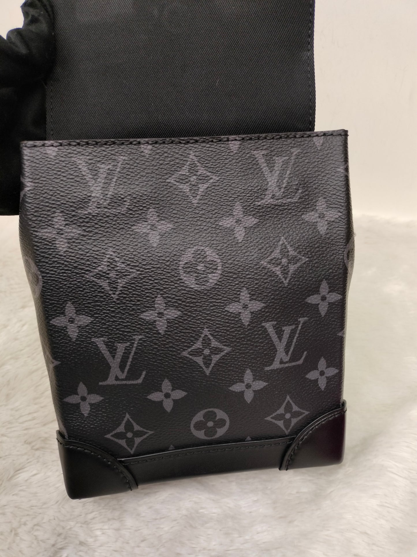 LV Nano Steamer Monogram Eclipse (CHIP)