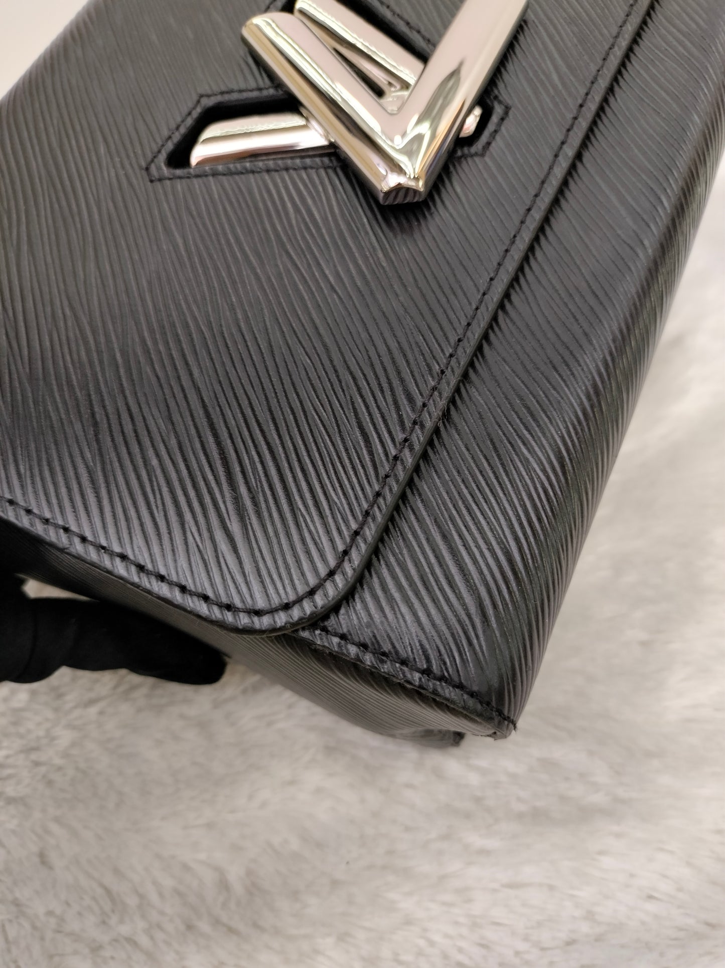 LV Twist MM Epi Black 2017