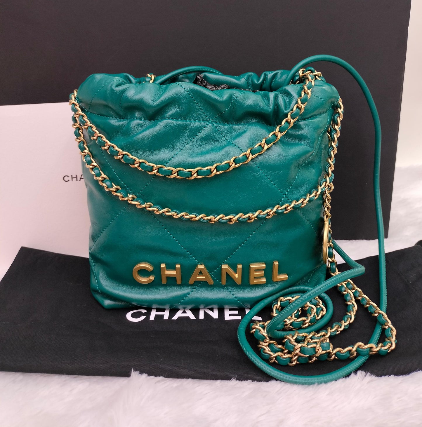 *Neverbeen Used* Chanel C22 Mini Calfskin Green GHW (CHIP)