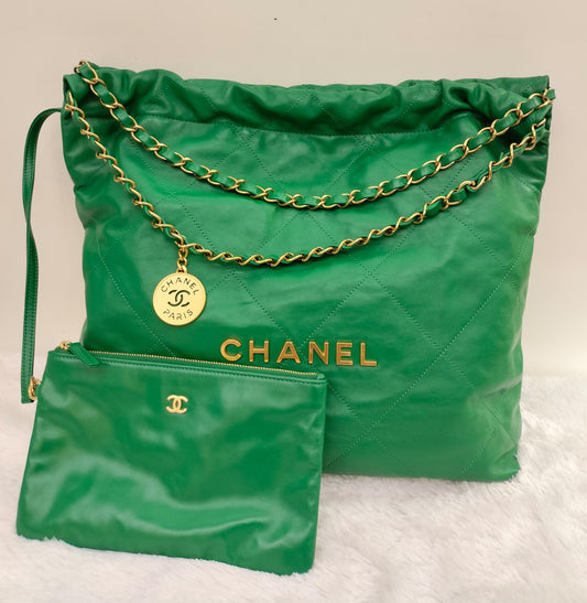*Neverbeen Used* Chanel C22 Medium Calfskin Green GHW (CHIP)